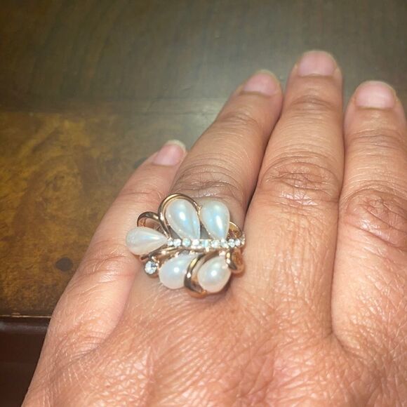 NWT rose gold pearl crystal ring size 6 - Picture 9 of 10